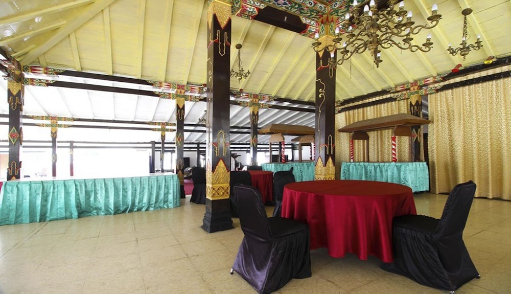 Sriwedari Yogyakarta Hotel 28/32