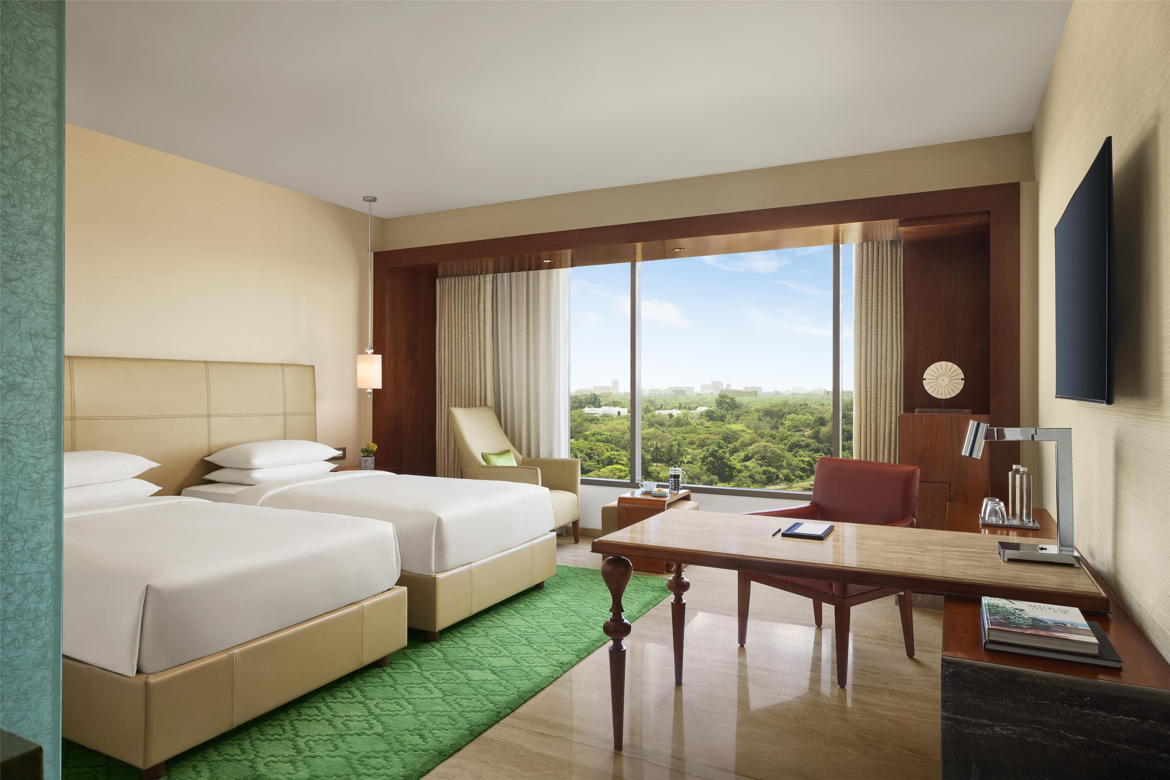 Deluxe, Twin Beds