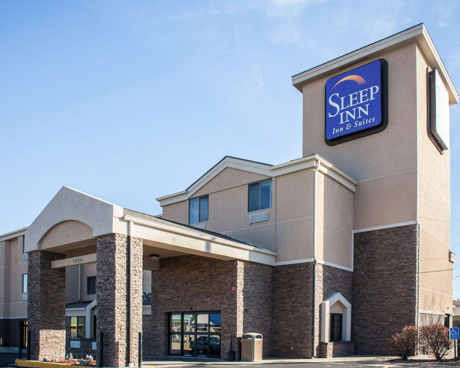 Sleep Inn And Suites 1/18
