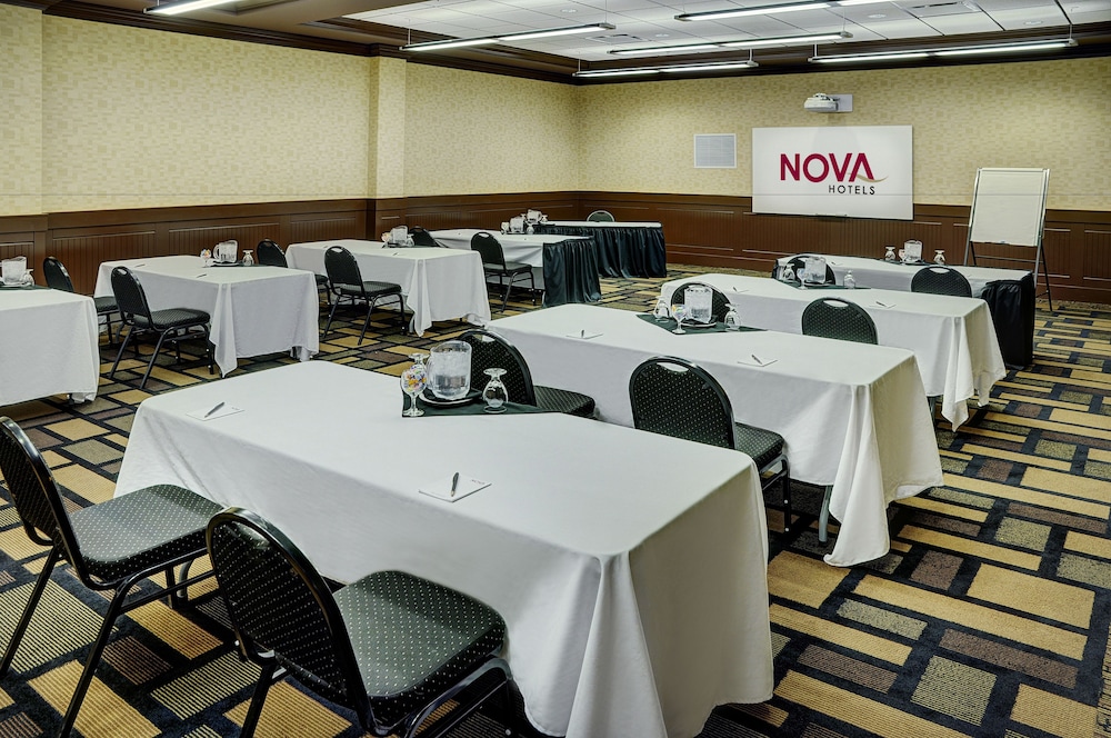 CHATEAU NOVA YELLOWHEAD 43/49