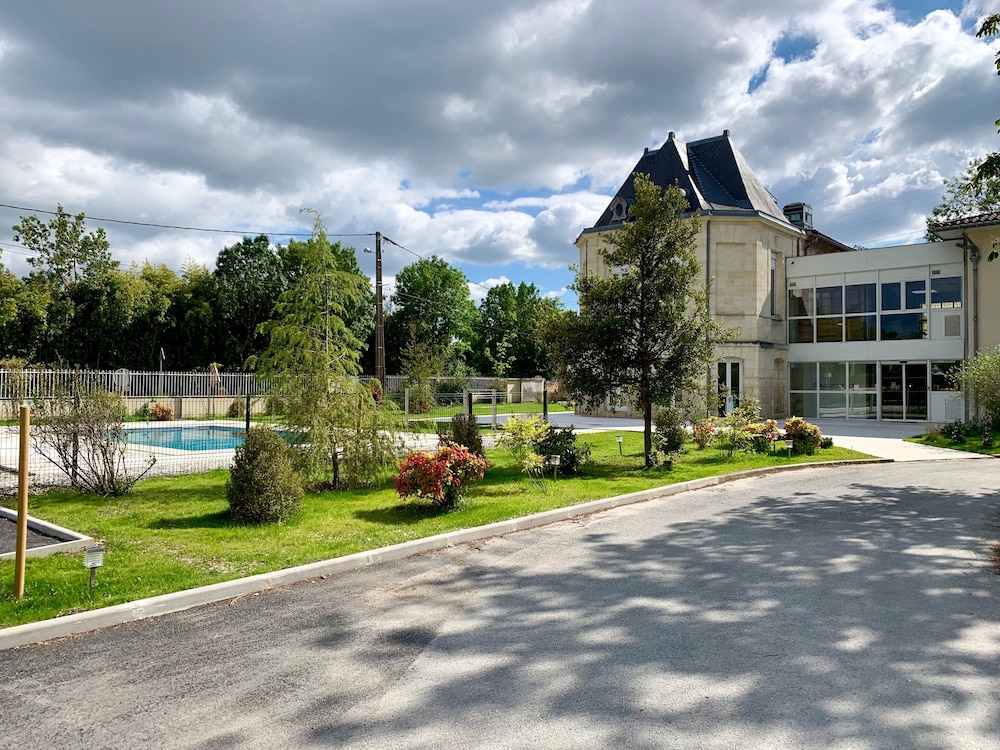 Brit Hotel Bordeaux Arena 40/50