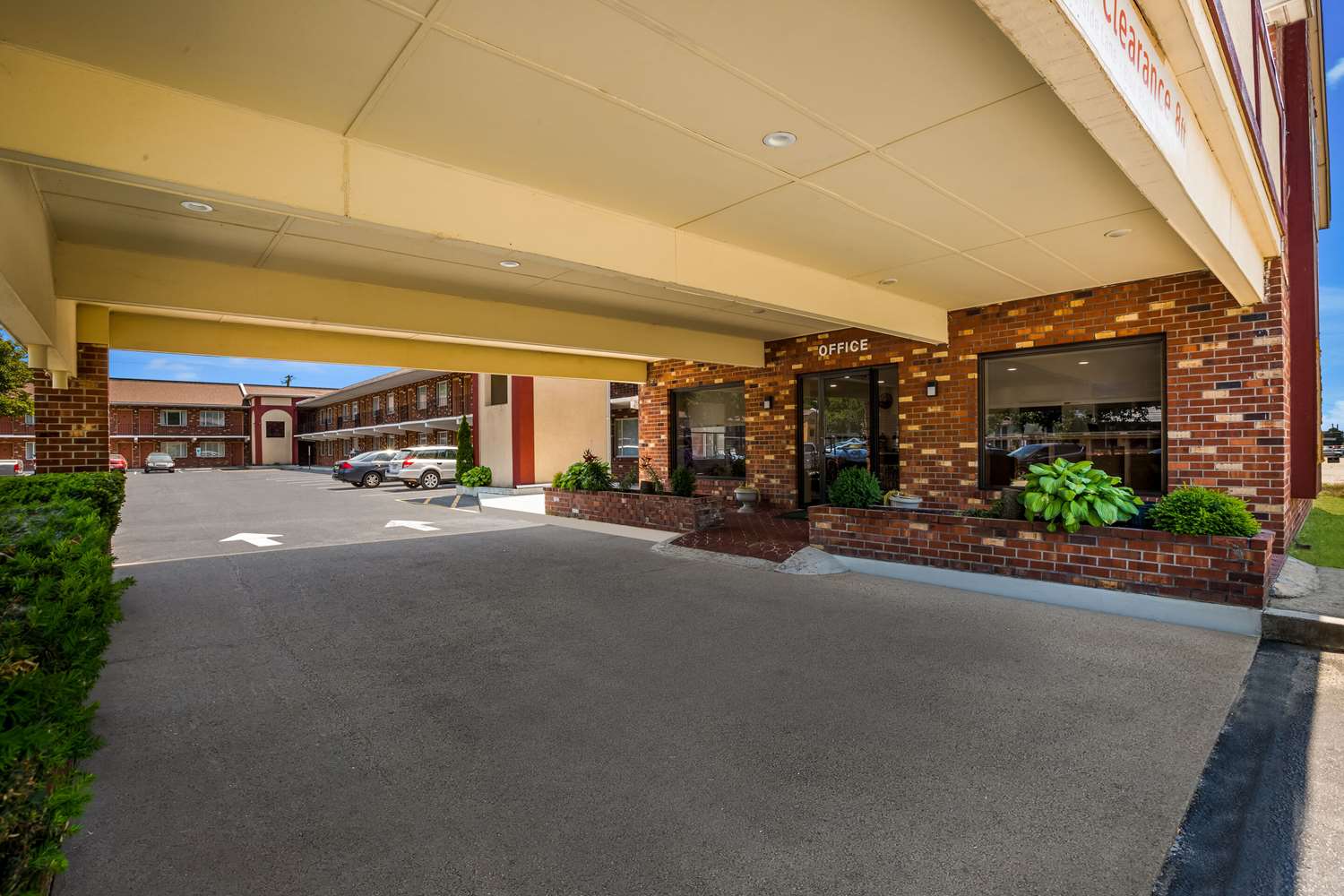 Suburban Studios Millville 30/34