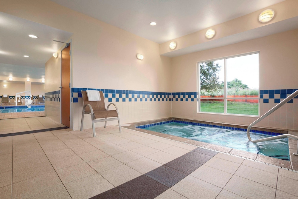 Fairfield Inn Suites Minneapolis St Paul Airport 25/53