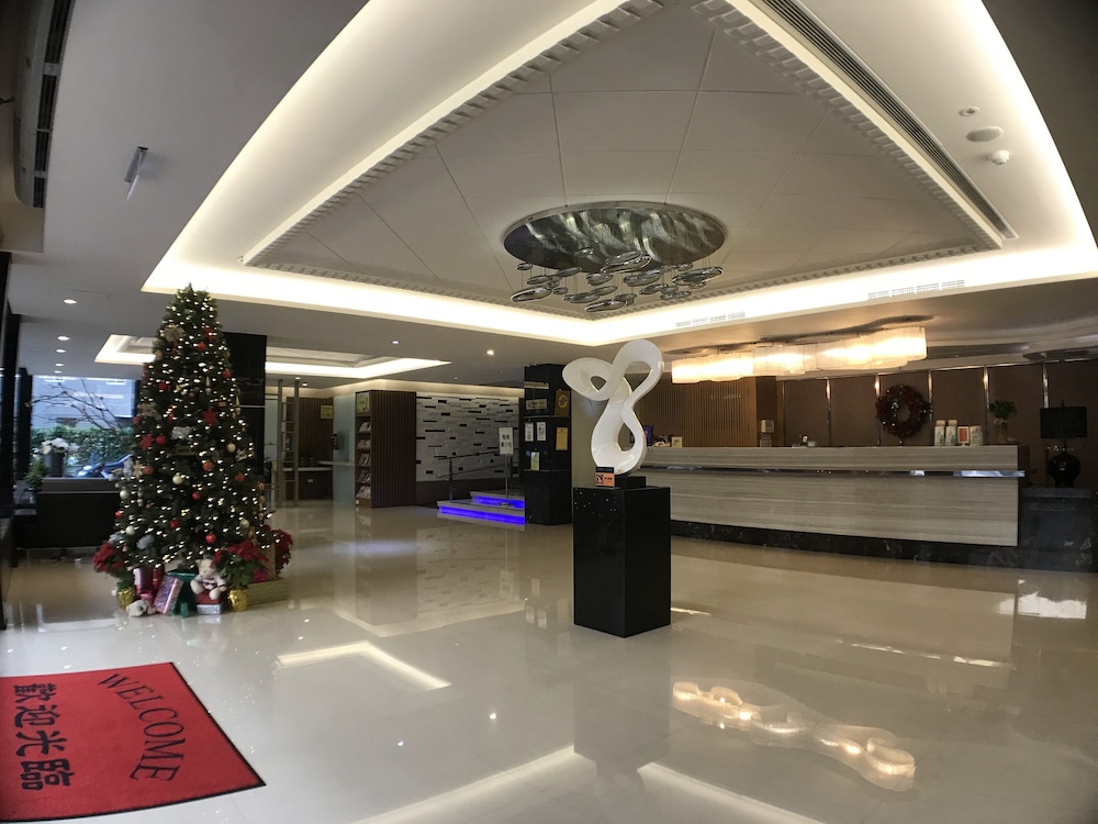 Paris Business Hotel 11/60