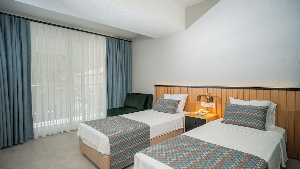 Hotel Karbel Sun 18/50
