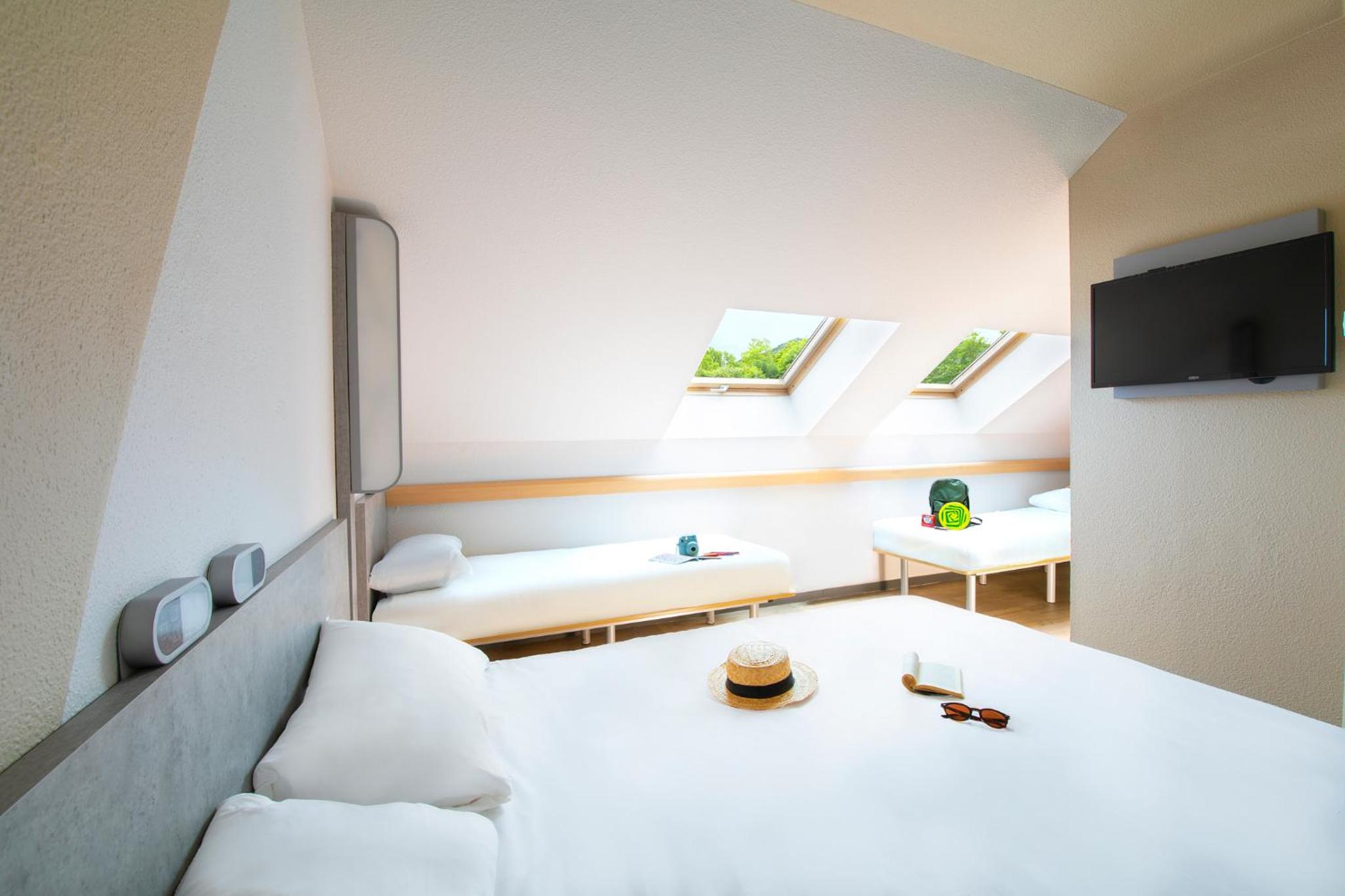 Family, Double and Twin Beds