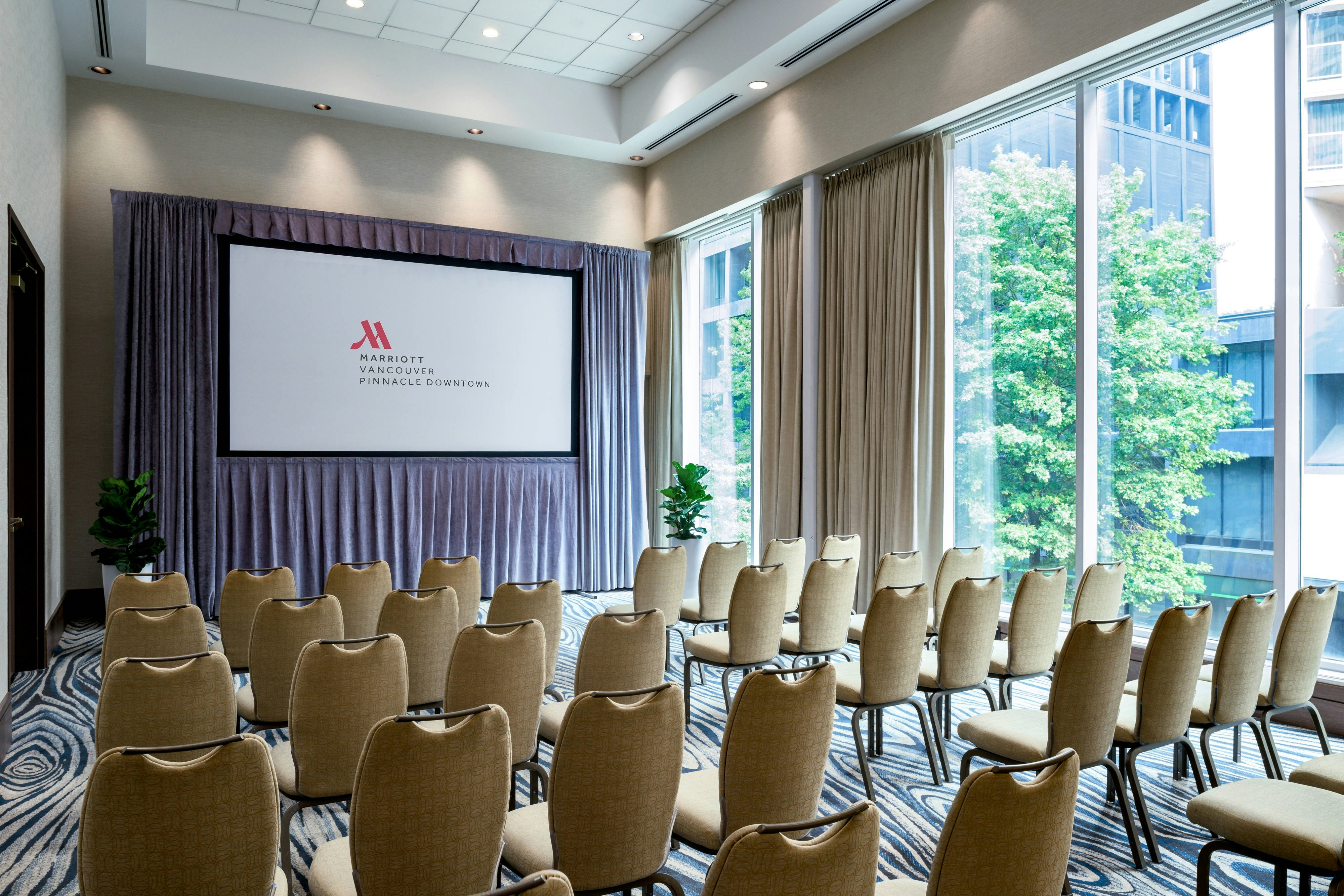 Vancouver Marriott Pinnacle Downtown 73/81