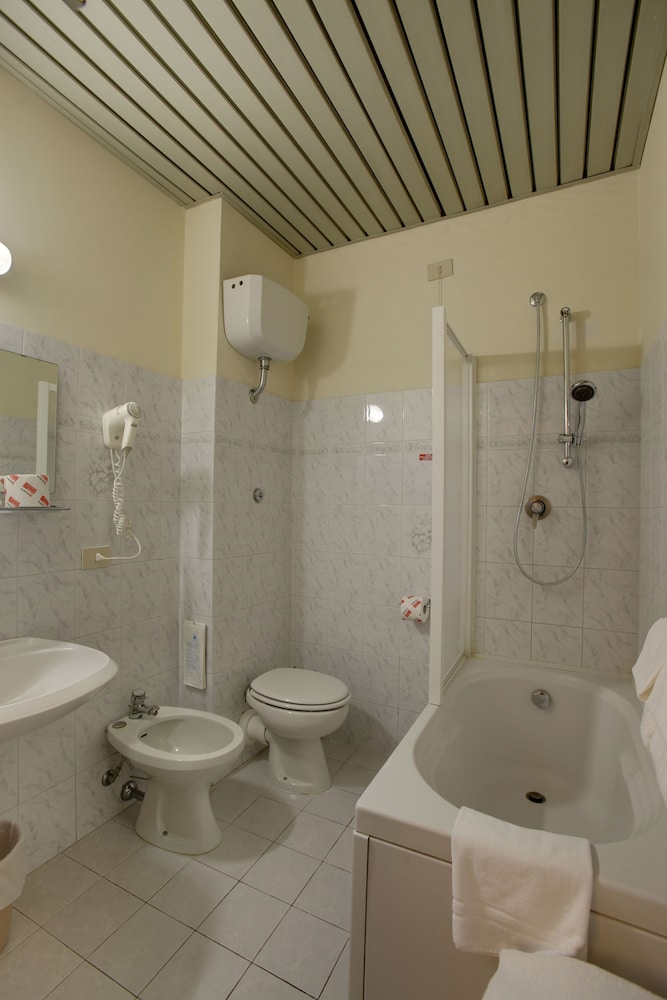 Hotel Delle Nazioni 48/50
