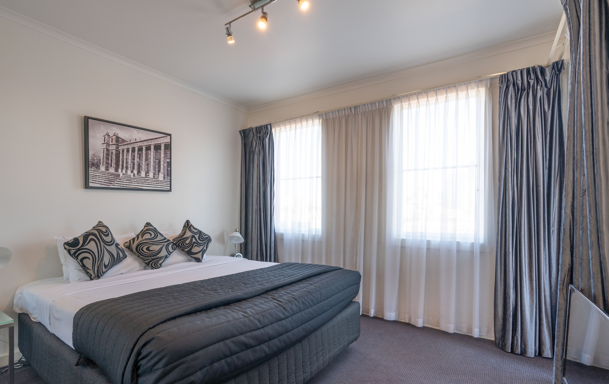 1 BEDROOM, EXECUTIVE
