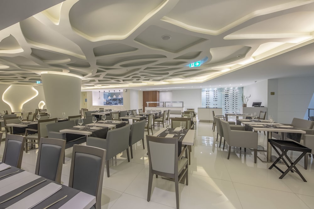Melia Maputo Sky 55/66