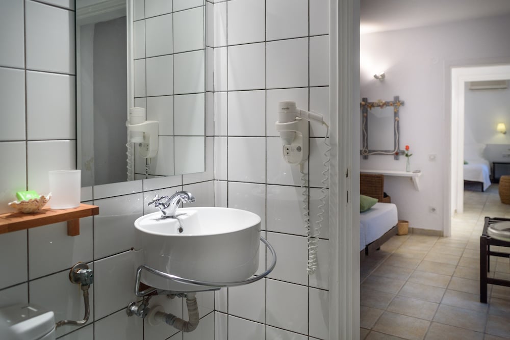 Skiathos Holidays Hotel 56/63