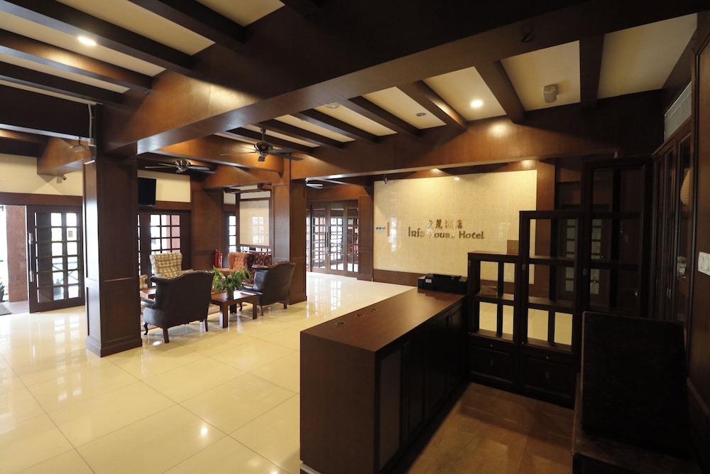Iris House Hotel 55/65
