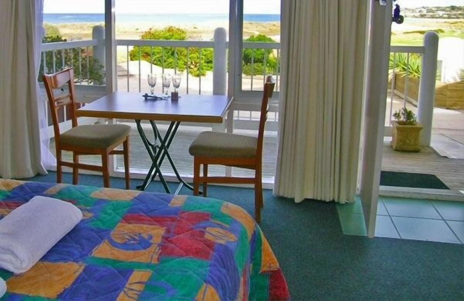 Upper, Twin Beds, Ocean View, Balcony