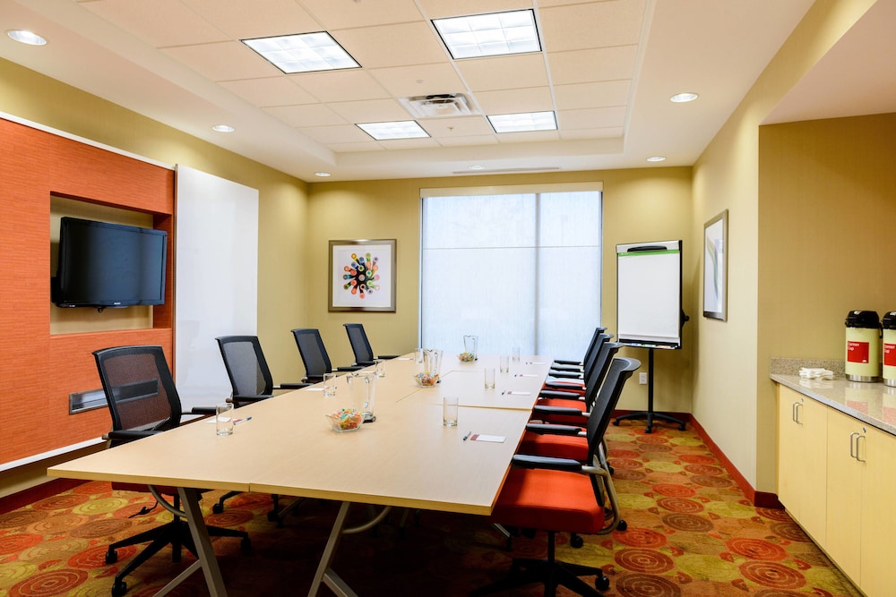 Towneplace Suites By Marriott Frederick 27/31