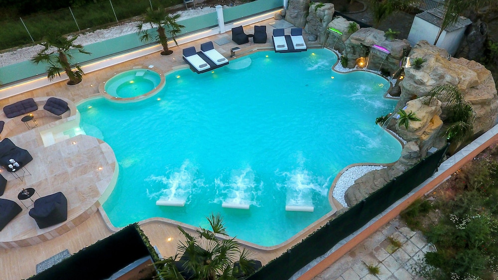 Avaton Luxury Resort and Spa 47/49