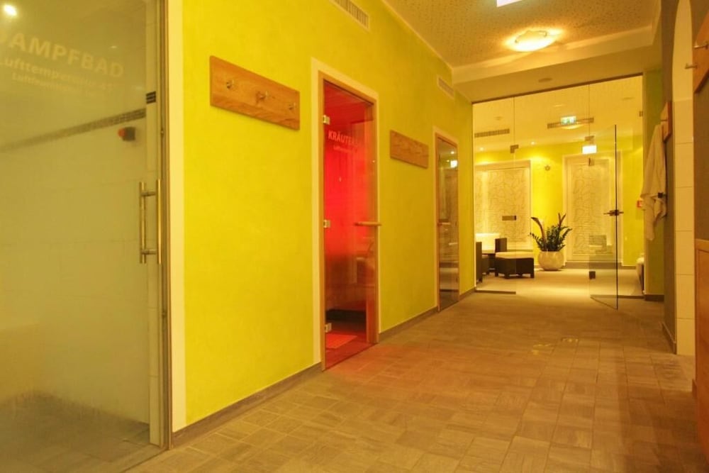 HOTEL ALMRAUSCH 9/69
