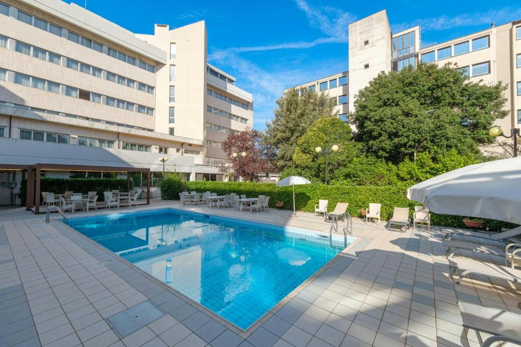 Perugia Plaza 52/54