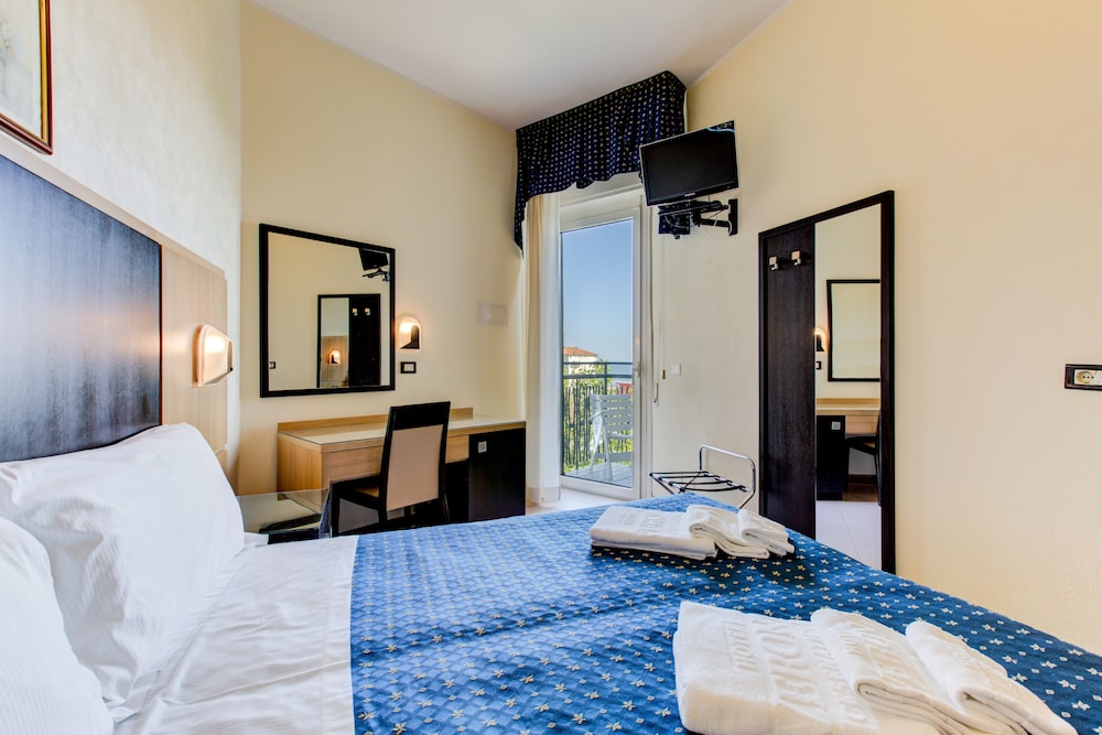 Hotel Verona 10/68