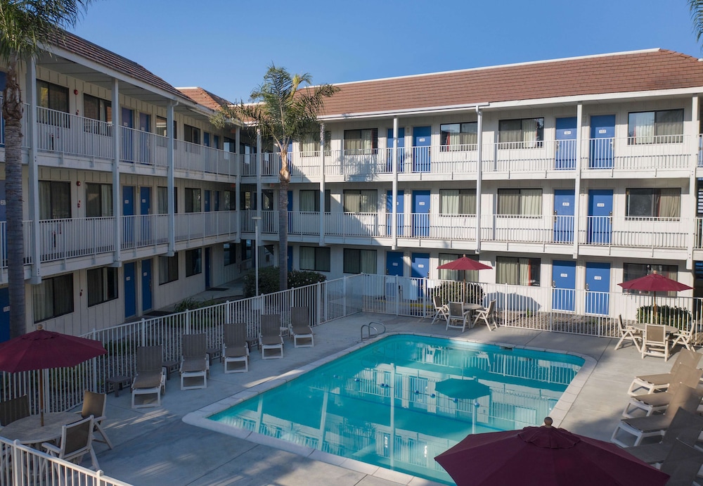 Motel6 Carpinteria, CA - Santa Barbara - North in CARPINTERIA - CA