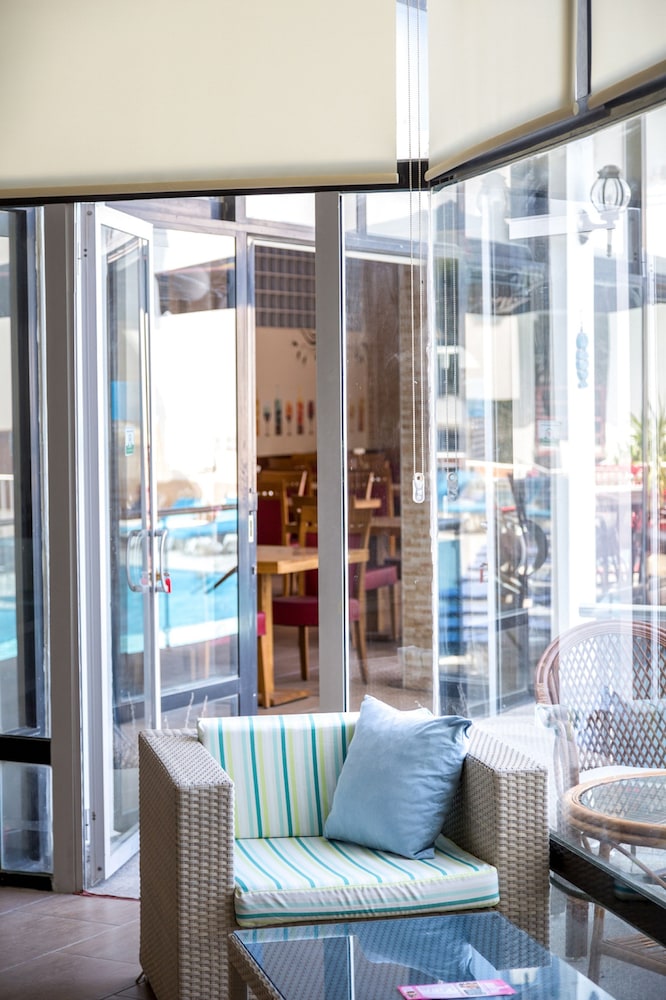 ponz boutique hotel 40/57