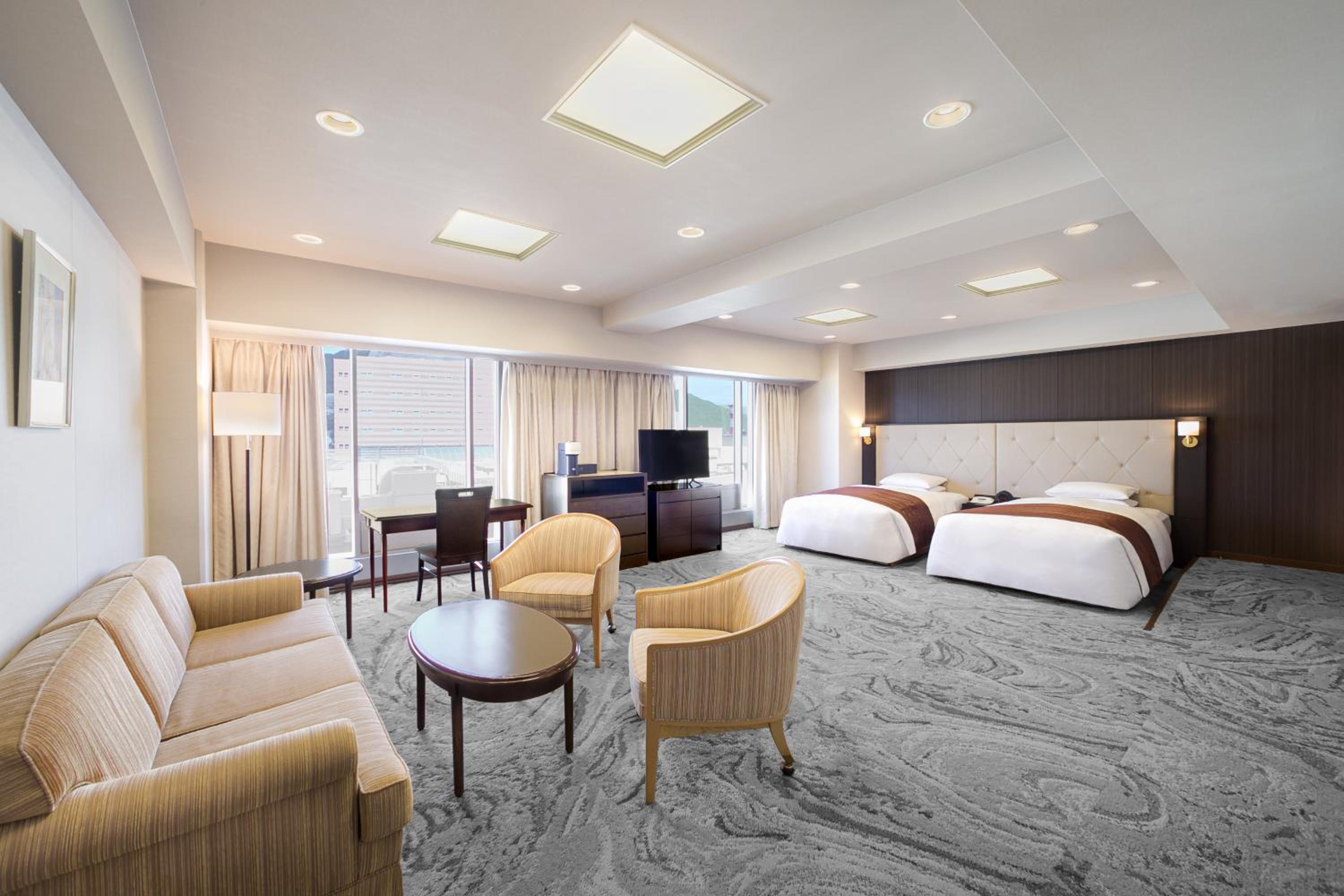 Universal, Deluxe, Twin Beds