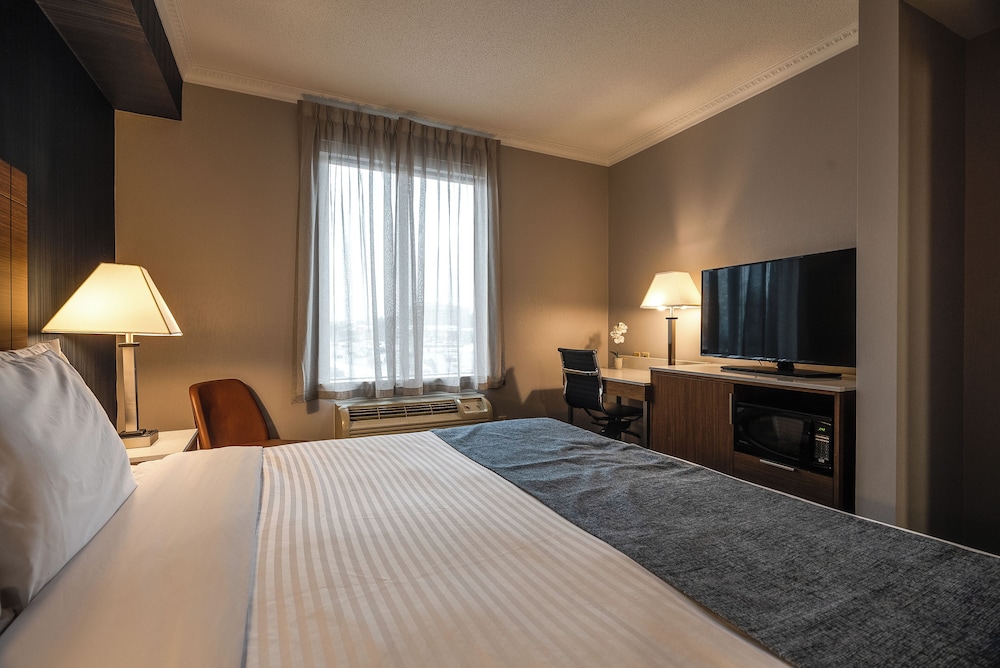 Monte Carlo Inn Toronto West Suites 31/65