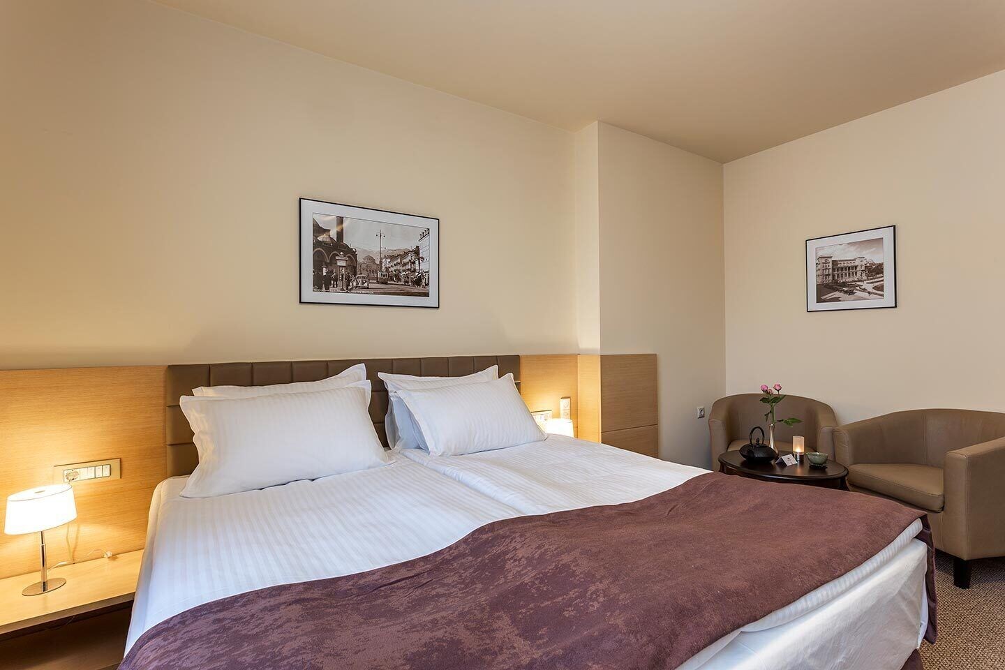 DELUXE, DOUBLE BED