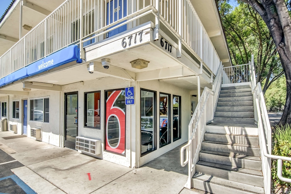 Motel6 Stockton, CA - North in STOCKTON - CA