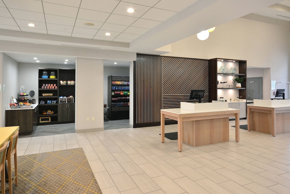 Holiday Inn Raleigh-Durham Airport 9/66