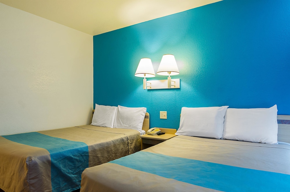 Motel6 Mitchell, SD 29/68