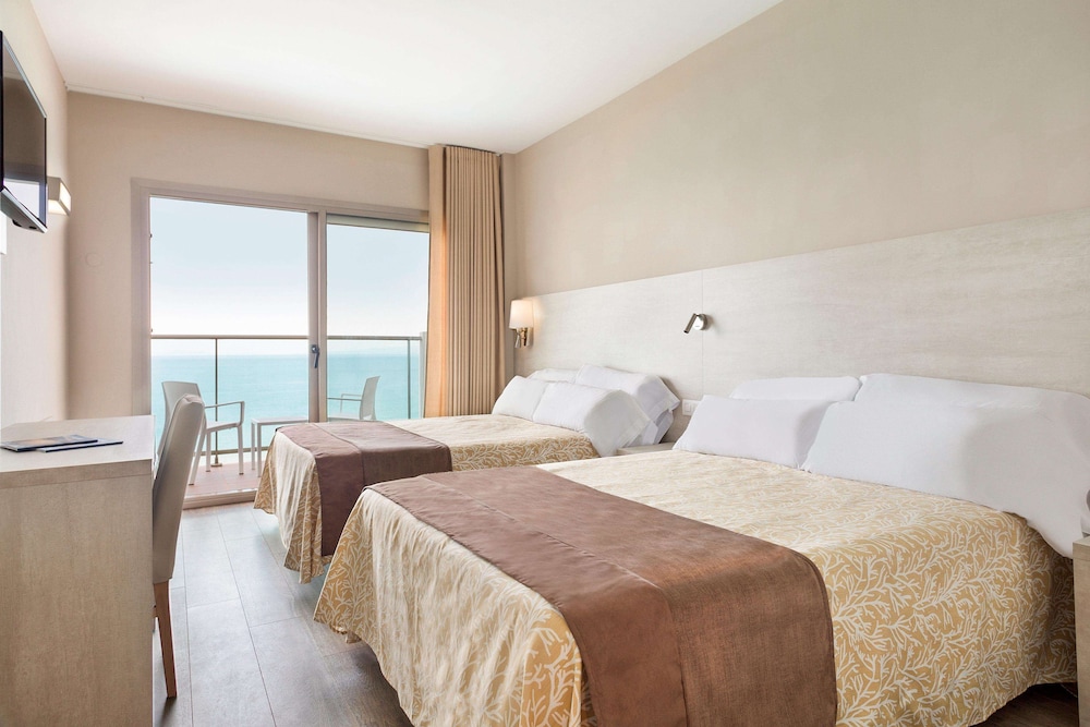 STANDARD, SEA VIEW