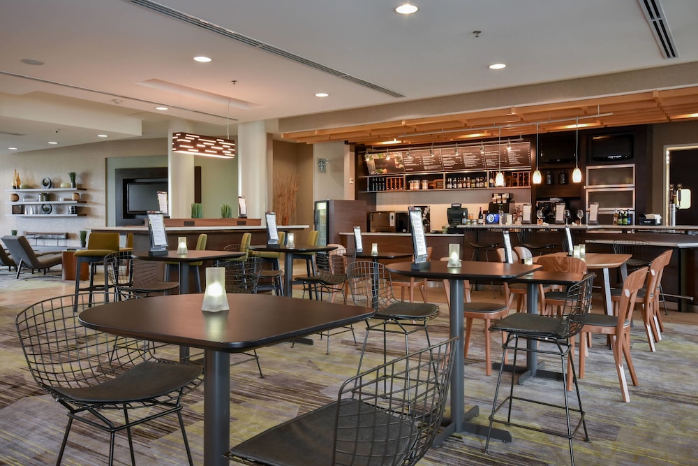 Courtyard Marriott Charlotte Concord 23/37