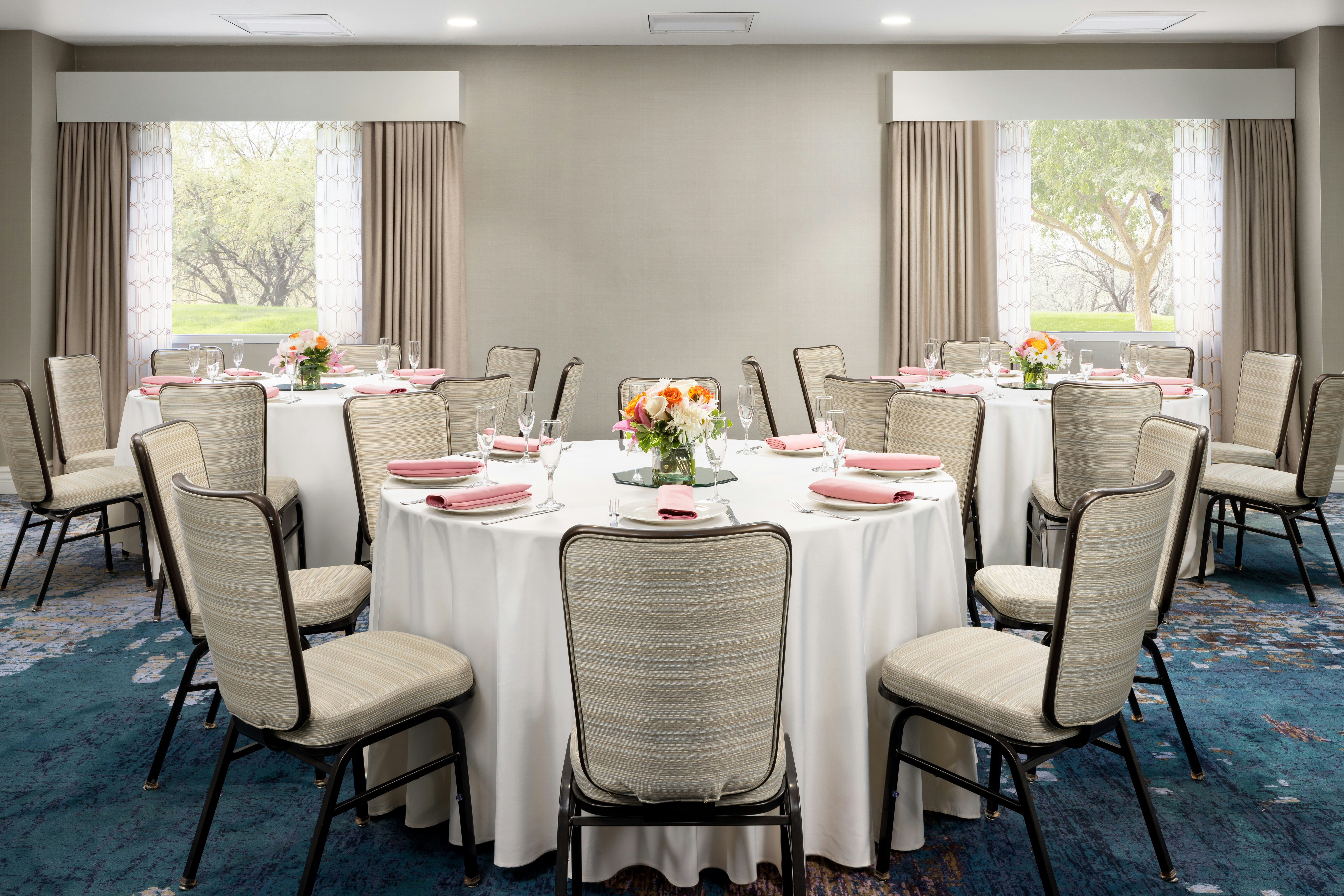 HILTON TUCSON EAST 32/53