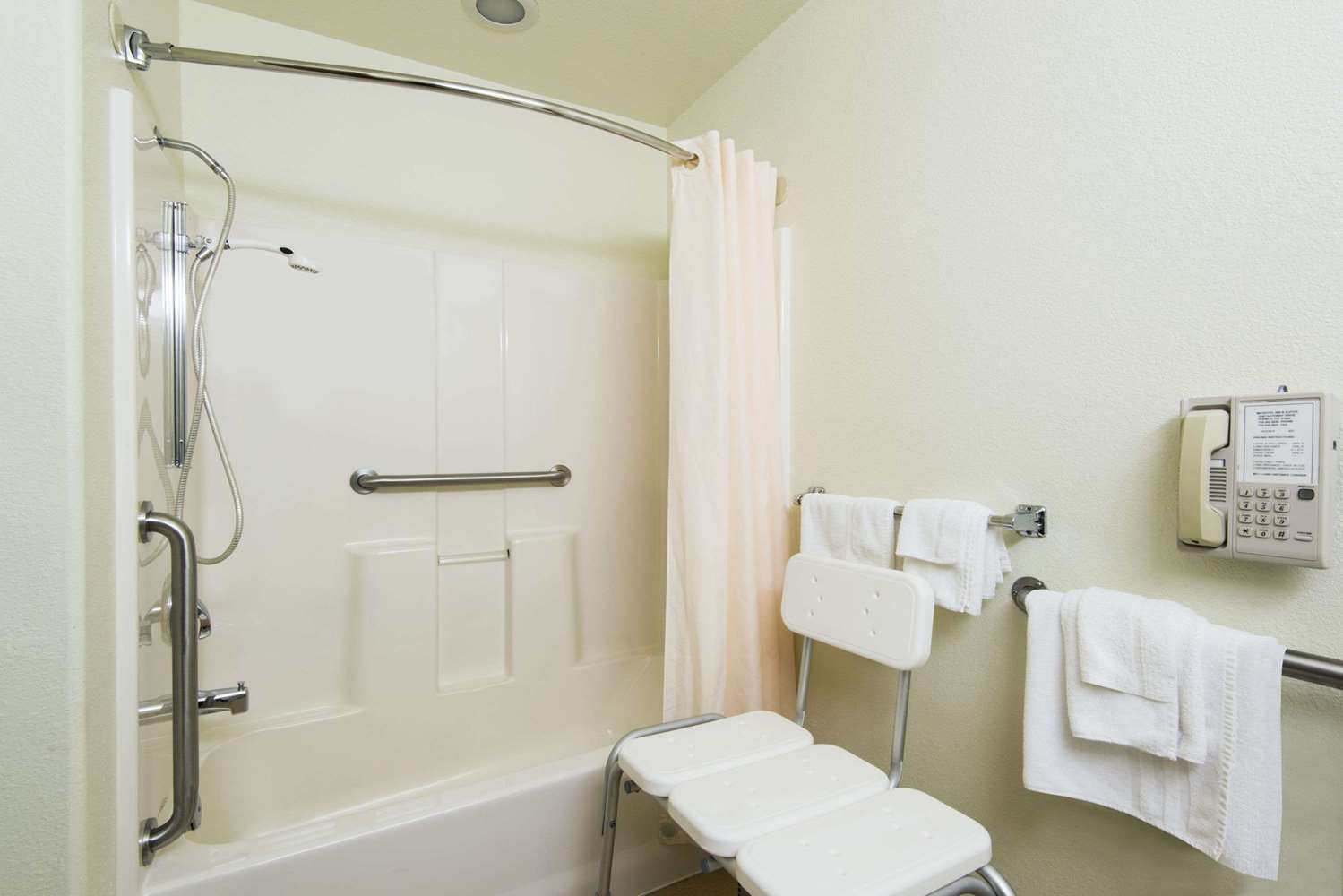 Microtel Inn & Suites by Wyndham Pueblo 29/29