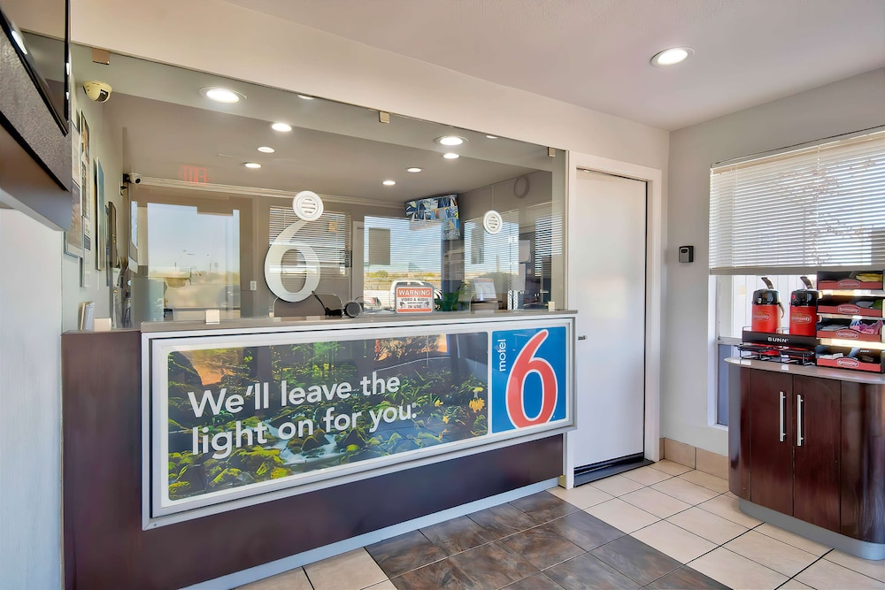Motel6 Vallejo, CA - Six Flags West 16/64
