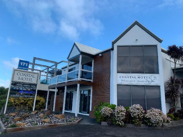 3 Bedrooms, House, Sea View