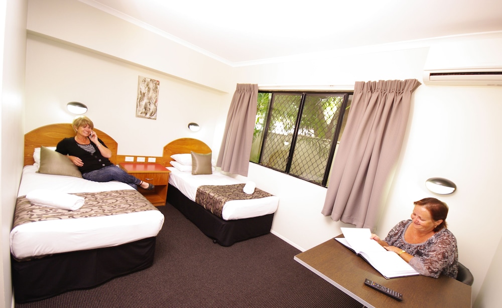 MACKAY RESORT MOTEL 45/65