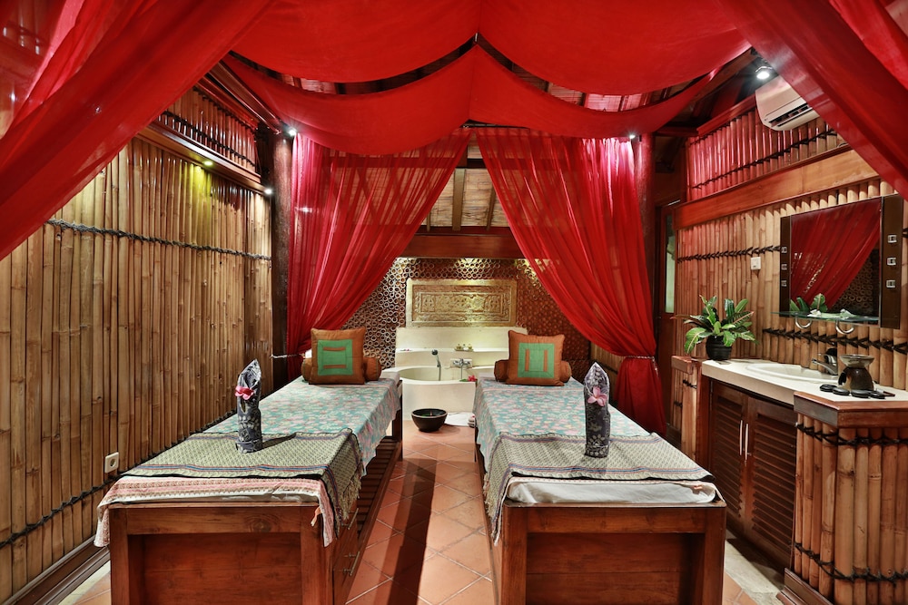 Hotel Vila Ombak 60/72