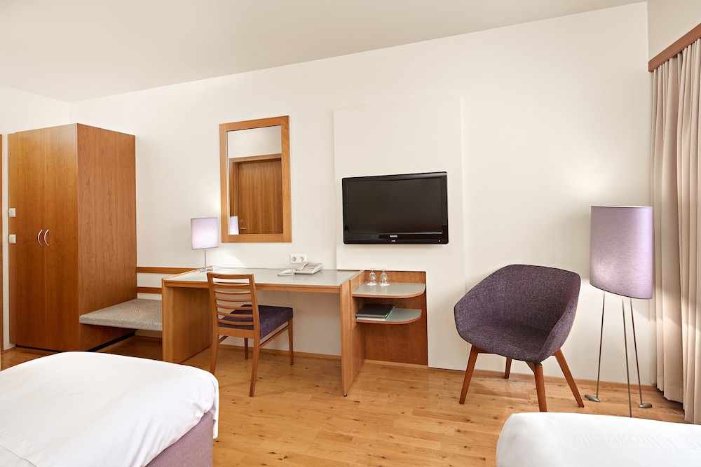Herad - Berjaya Iceland Hotels (ex Icelandair Hotel) 17/44