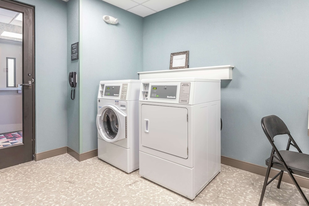 Hampton Inn Camden Sc 22/53