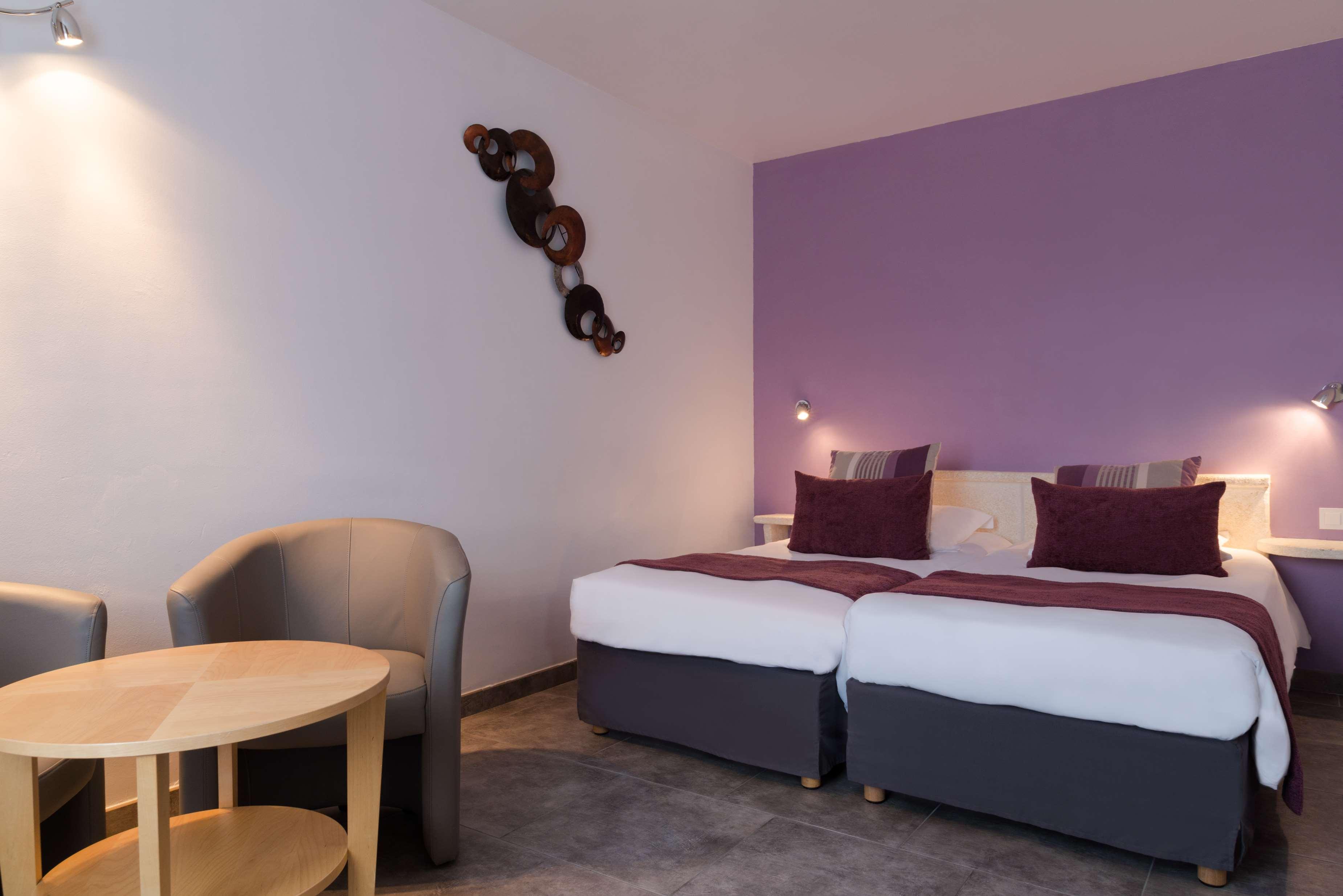 Hotel The Originals Val Baussenc 17/56
