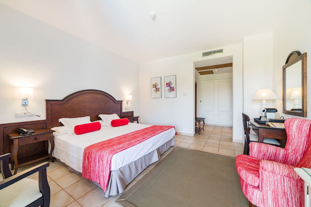 Cal Bisbe Hotel 8/70
