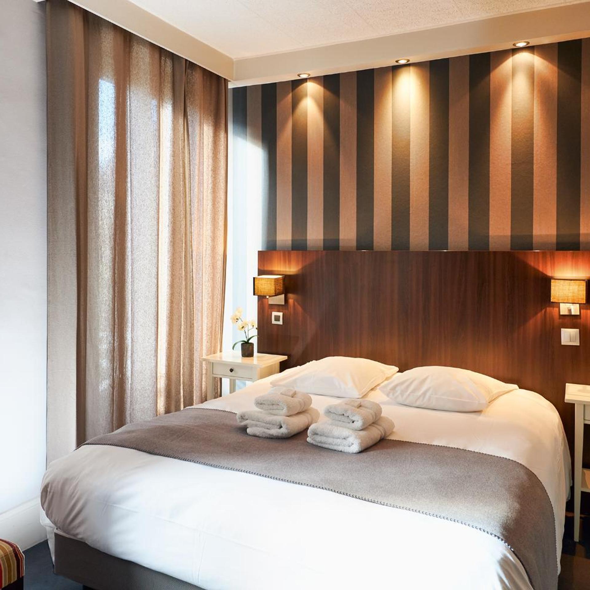 Hotel Les Negociants 23/56