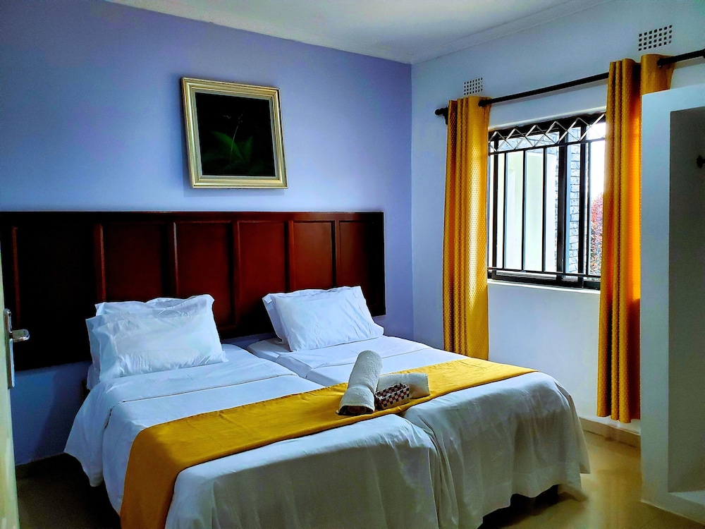 2 BEDROOMS, APARTMENT, POOL ACCESS