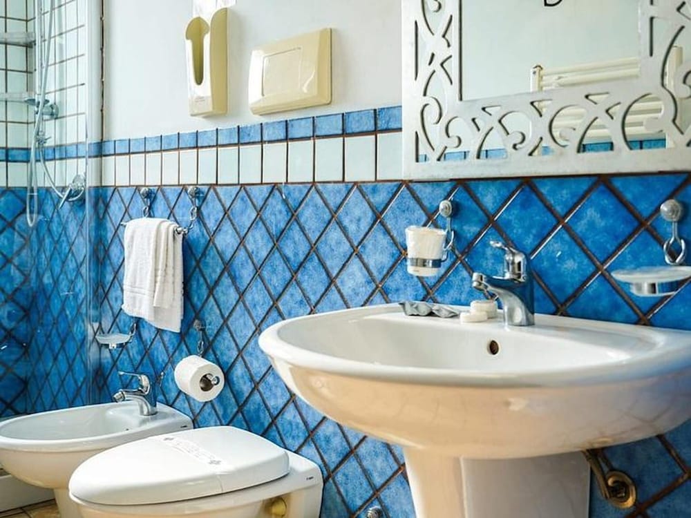 Hotel Nautico Pozzallo 67/68