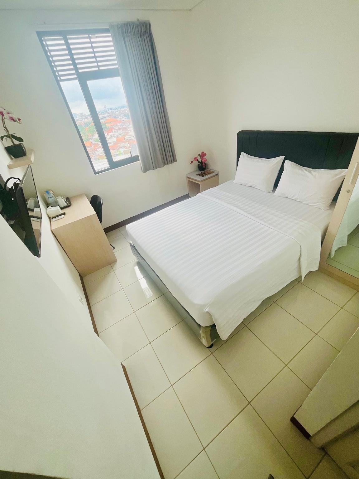 Room, Single