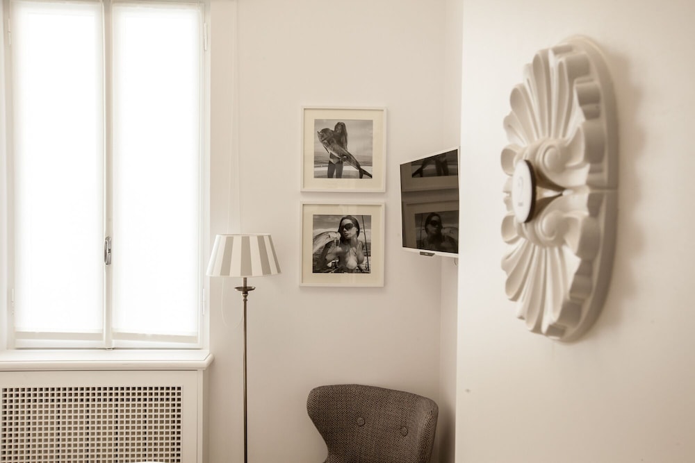 Marina Hotel Charming Rooms 18/47