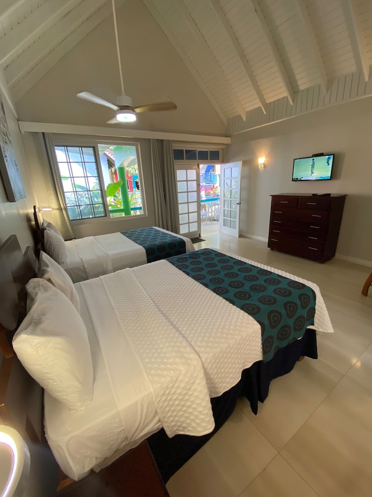Standard, 2 Double Beds, Beach Side
