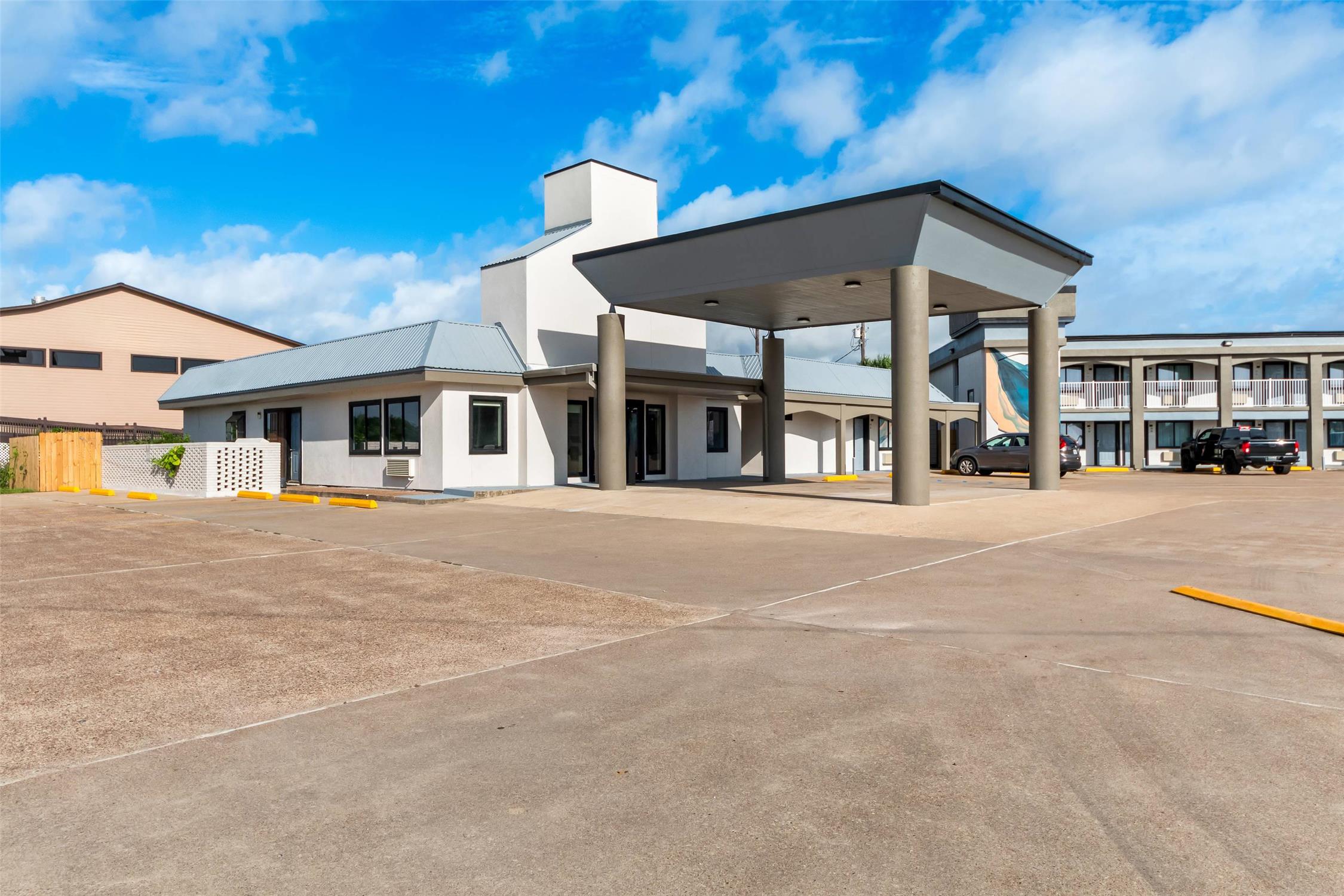 Quality Inn & Suites Port Lavaca Near Lighthouse Beach 26/33