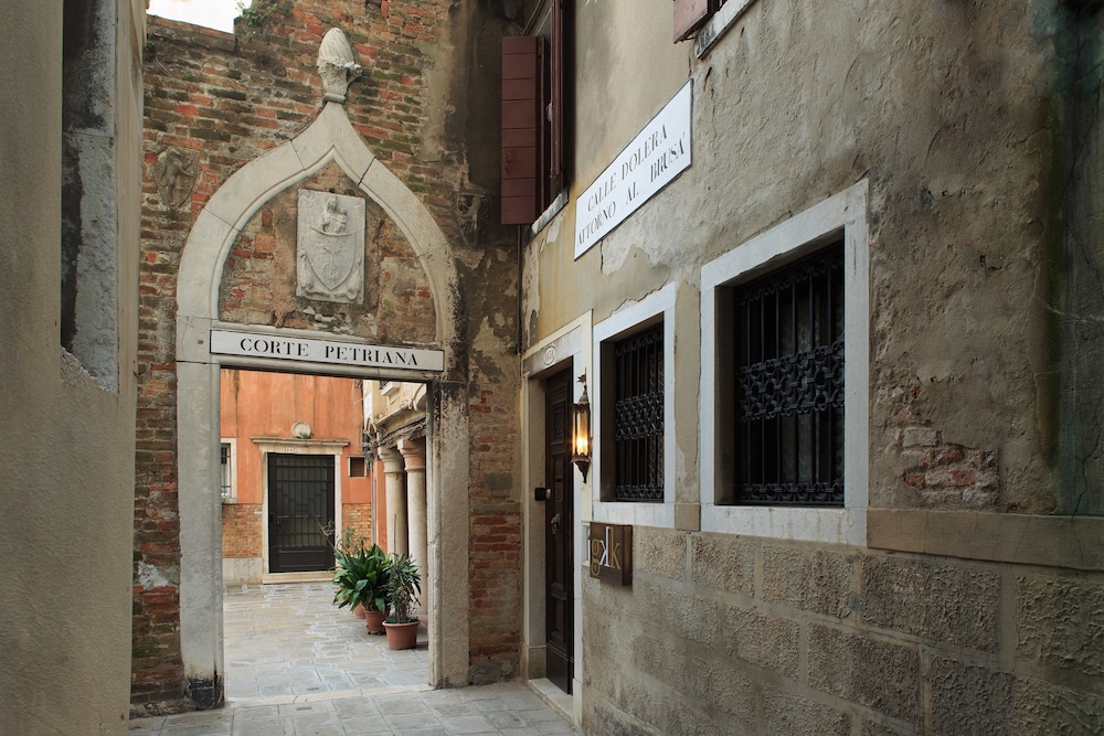 GKK EXCLUSIVE PRIVATE SUITES VENICE(FORMERLY Arco Antico) photo1